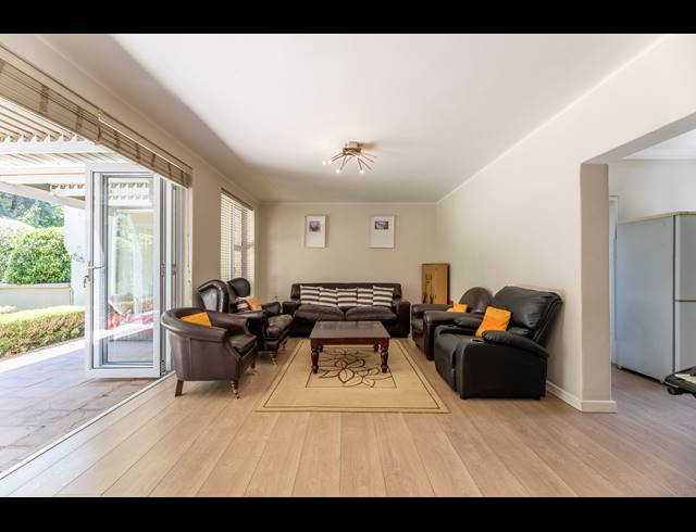 3 BEDROOM TOWNHOUSE FOR SALE IN BRYANSTON